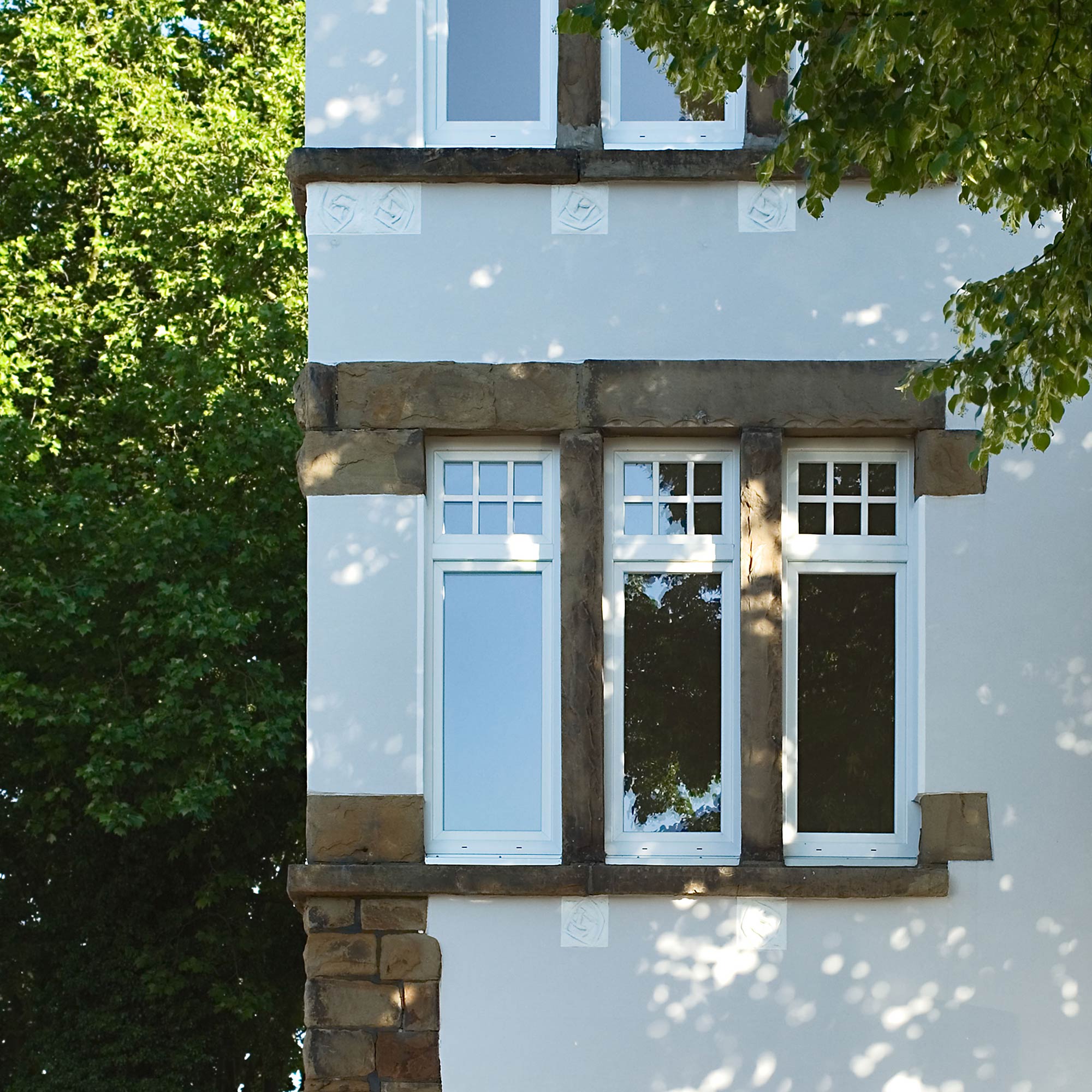 Sanierung Gründerzeitvilla Außenansicht Fassade