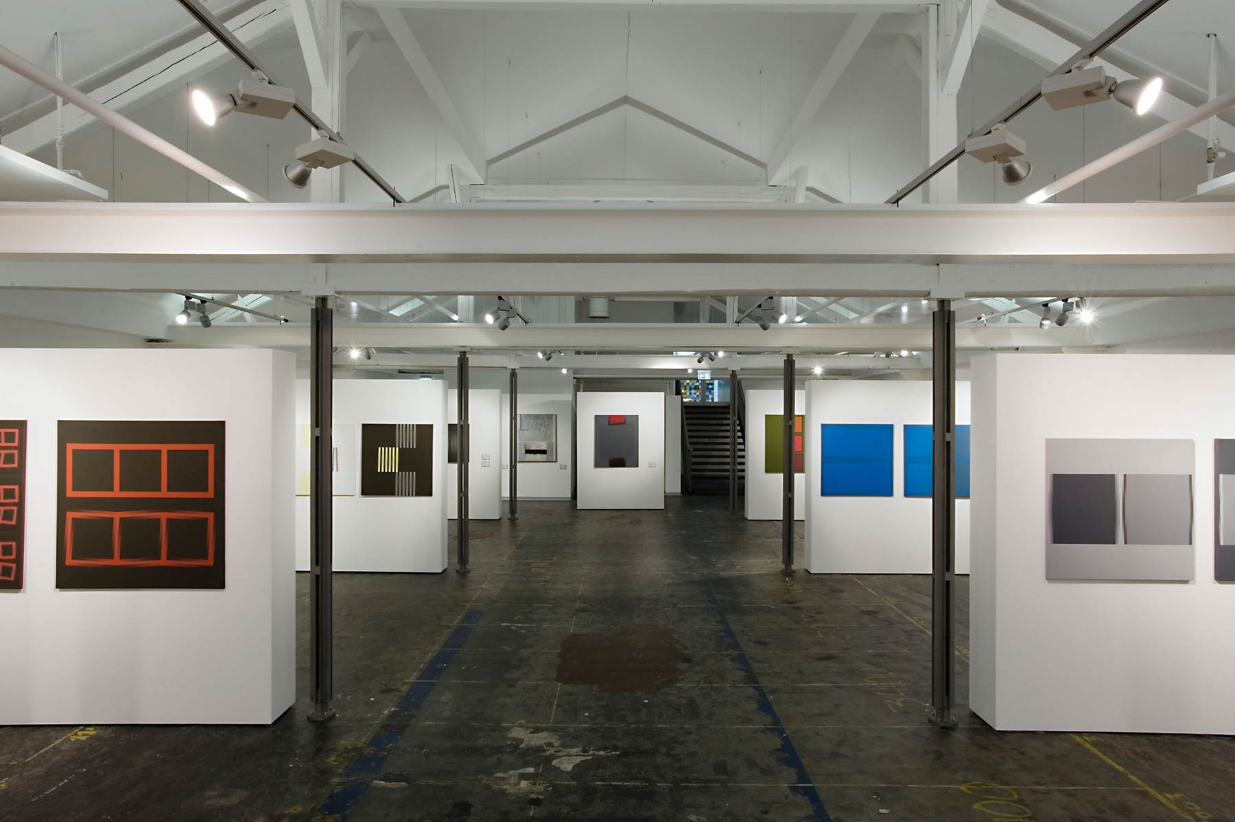 Sanierung Umnutzung von Lagerflächen in ein Museum für moderne Kunst Ausstellungsfläche