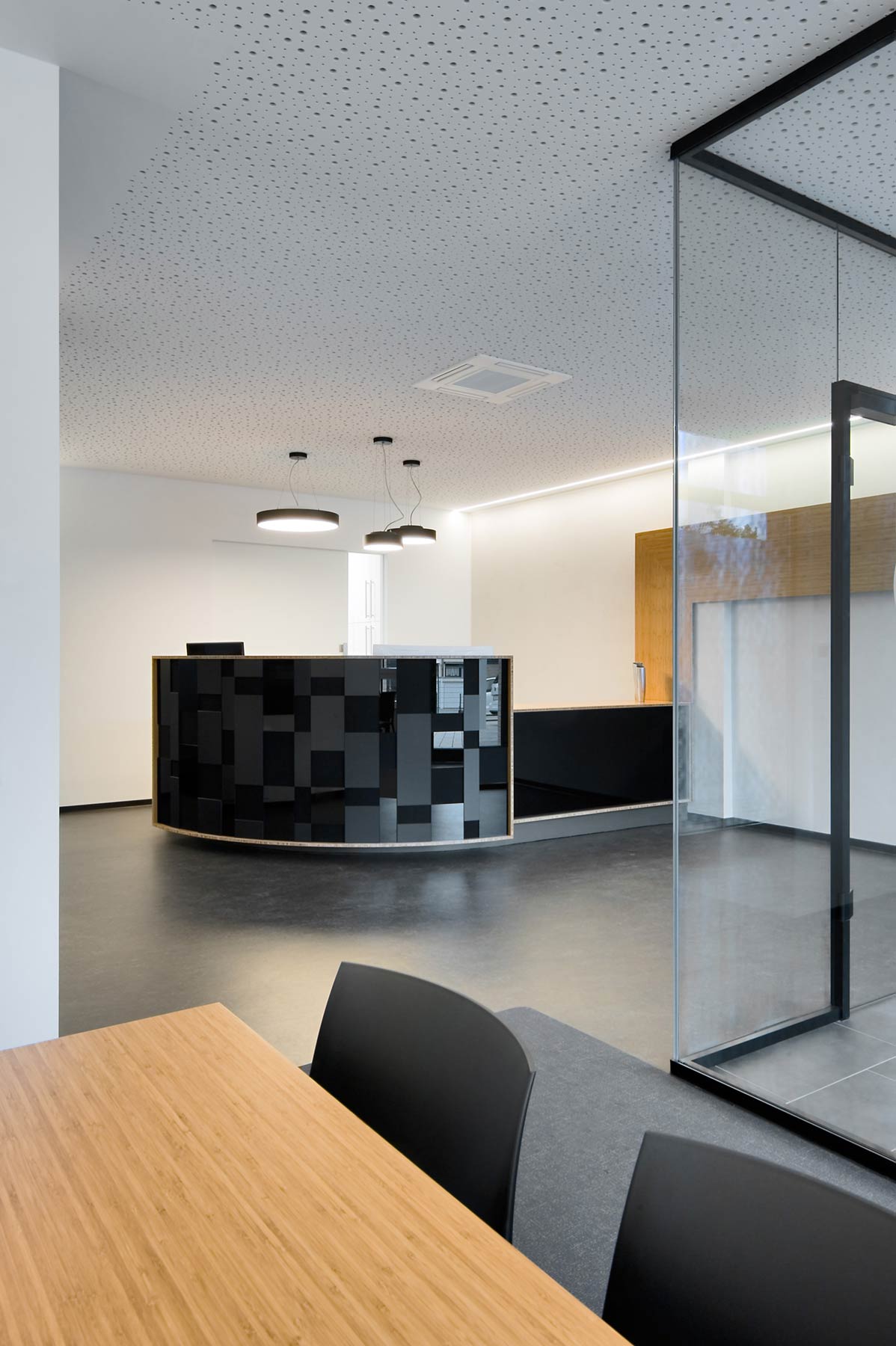 Neubau Zahnarztpraxis Witten Empfang Counter