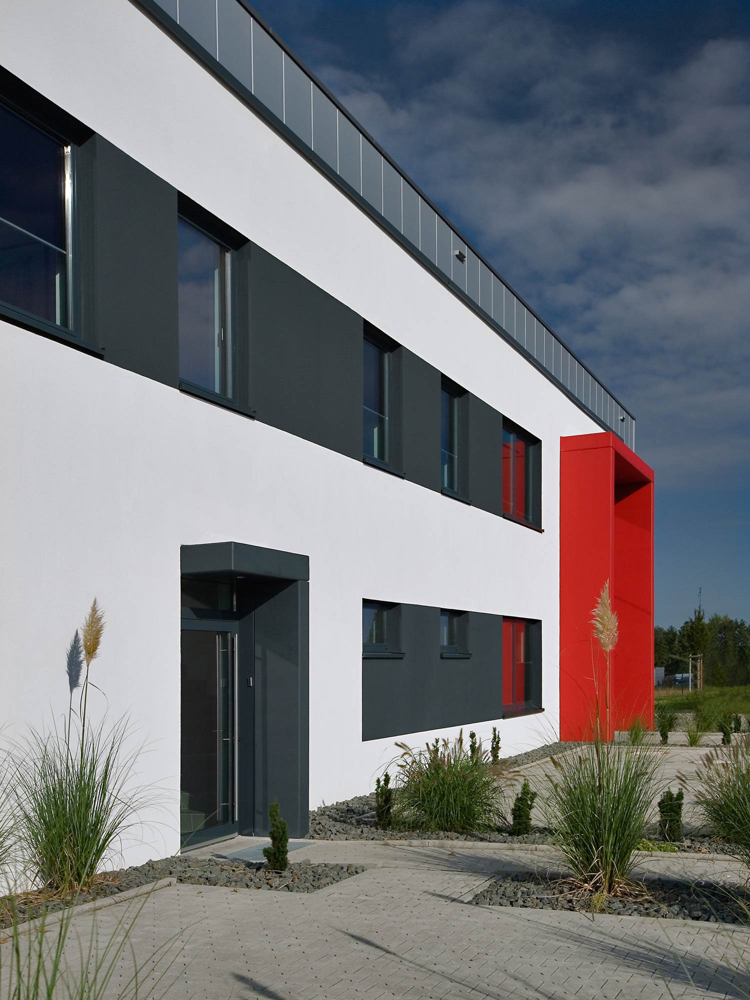 Industrie Neubau Ausstellungsbegäude Witten Eingang