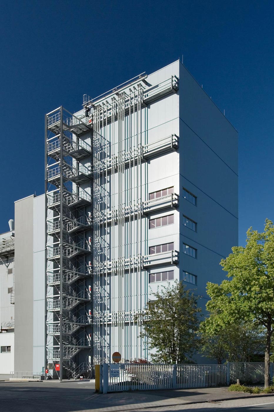 Neubau eines Produktionsturmes für einen Baustoffhersteller Witten