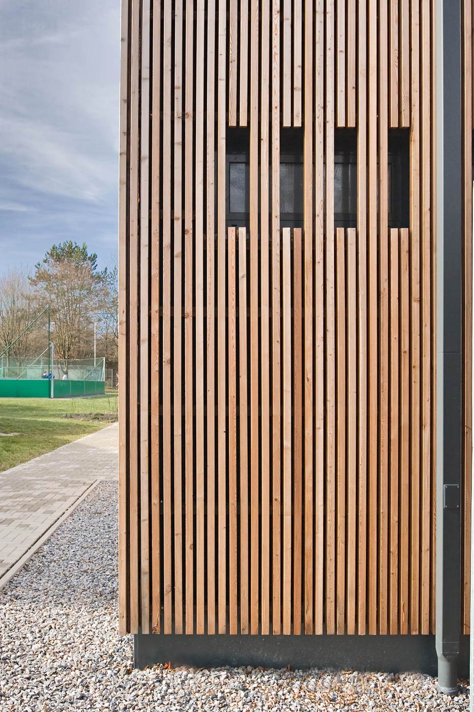 Sport- und Gymnastikhalle Herdecke Außenfassade Holzverkleidung