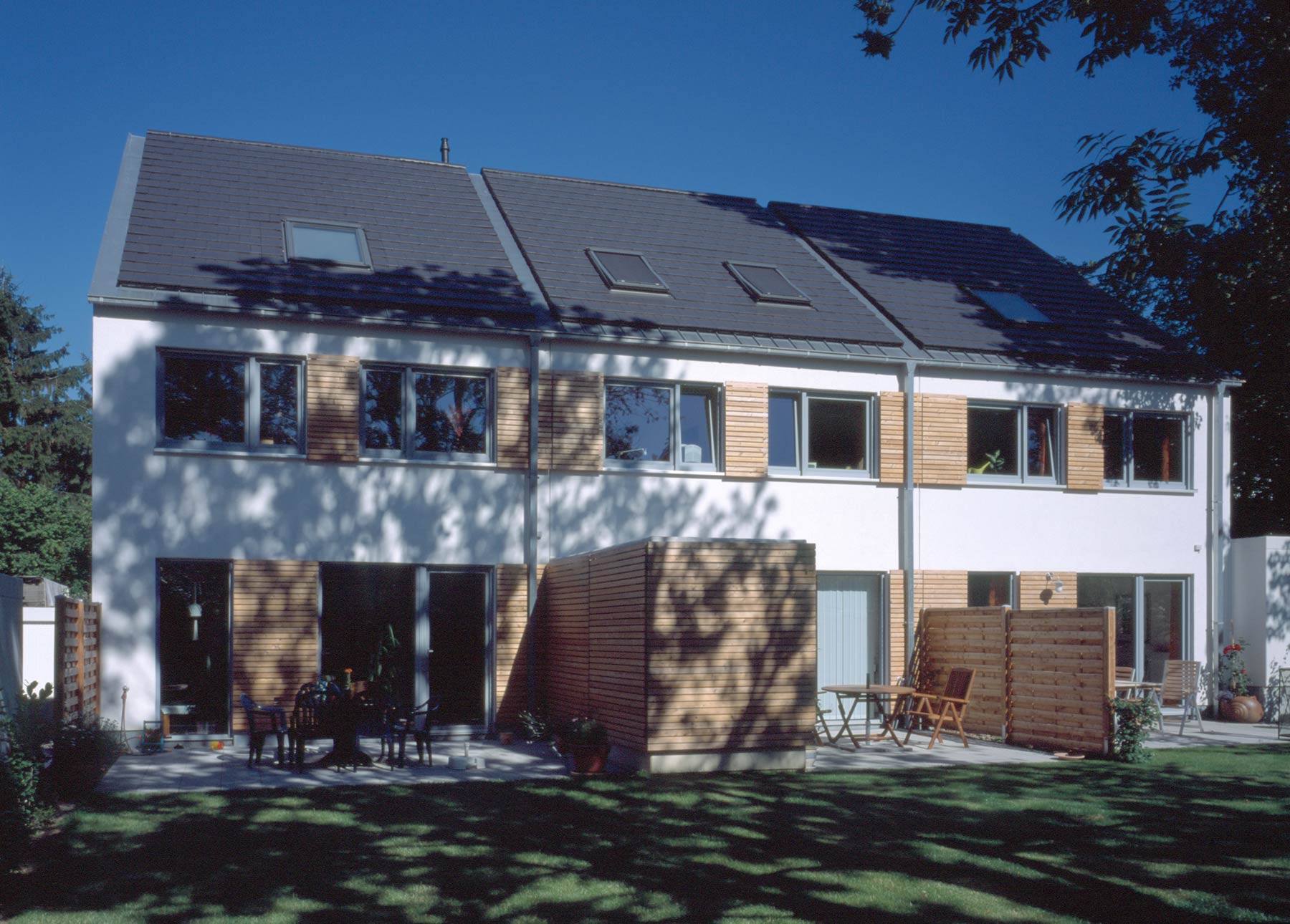 Wohnsiedlung 25 Einfamilienhäuser Witten Außenansicht Terrasse Garten
