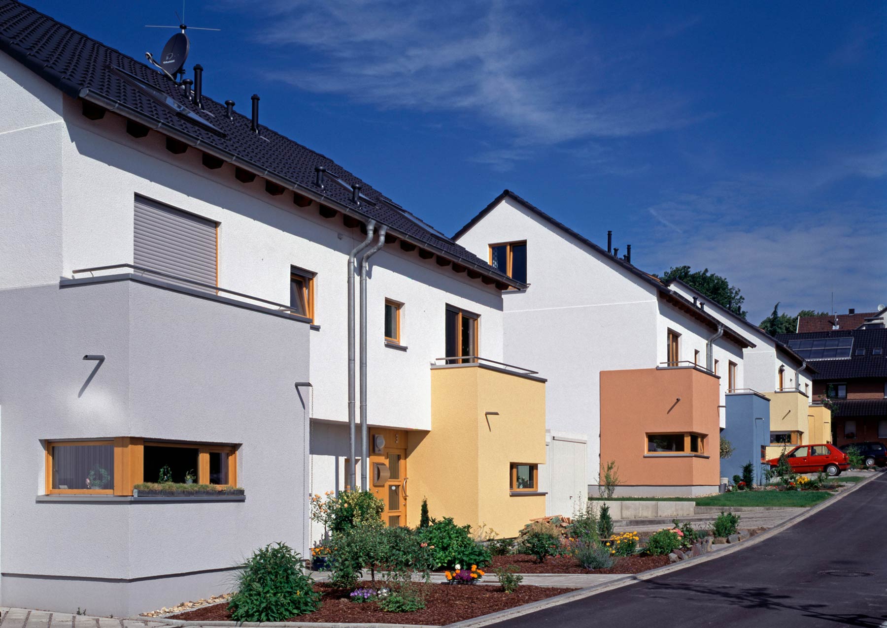 Siedlung 40 Einfamilienhäuser Wetter Straßenansicht Vorgarten Eingang