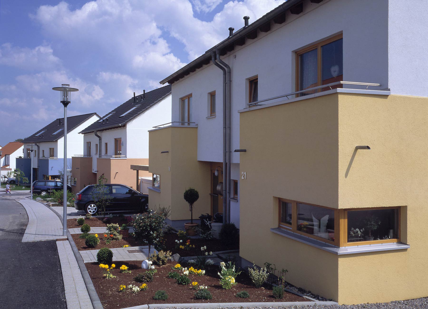 Siedlung 40 Einfamilienhäuser Wetter Straßenansicht Vorgarten