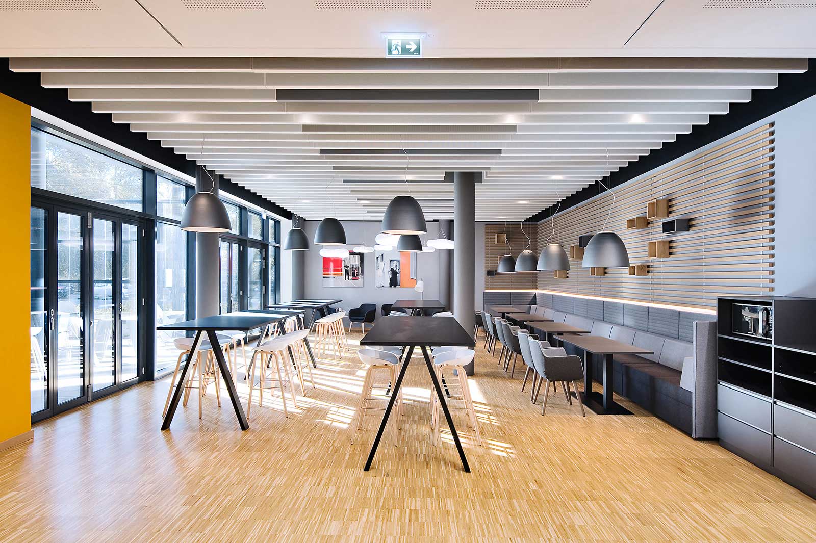 hell freundliche Kantine