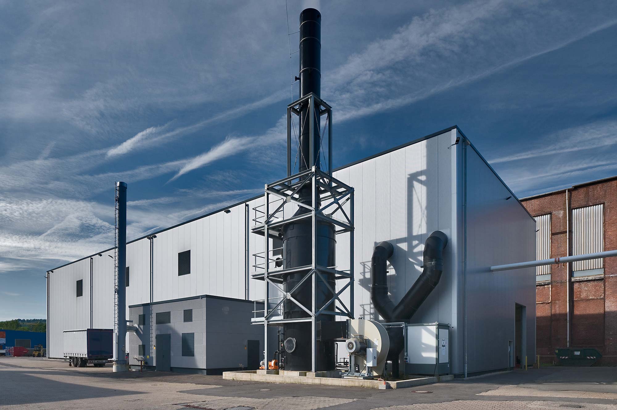 Produktionshalle Edelstahlbeizanlage Außenansicht